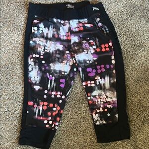 Fila Sport Black Multi Color Print Capri Leggings Sz XL